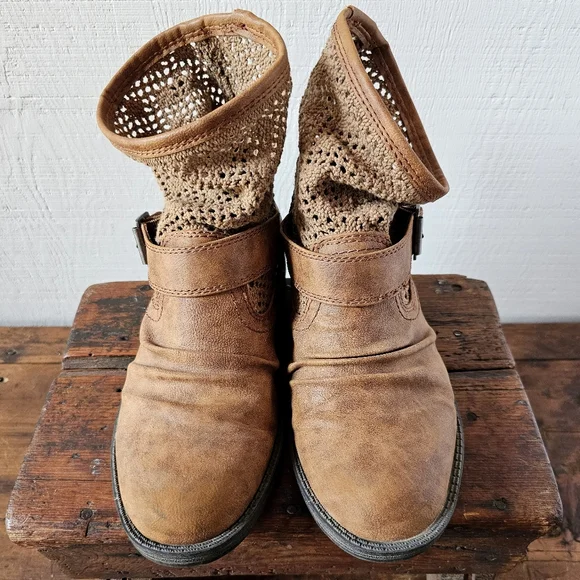 Slouchy moto boot - leather & crochet, Cognac, Women's size 9. - Picture 8 of 10